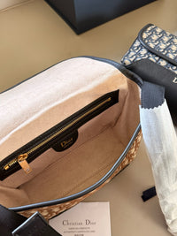 Jett Messenger Bag