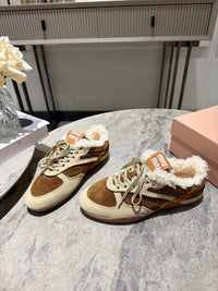Gymnasium Suede Sneakers