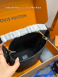 All In BB Bucket Bag