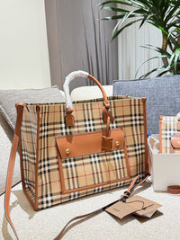 Freya Tote