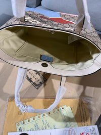 Supreme Tote