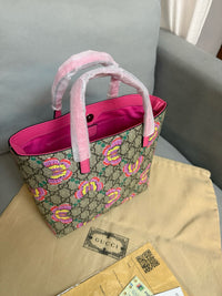 Supreme Tote