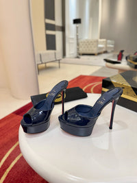 Me Dolly Mules