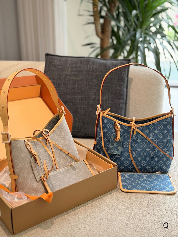 CarryAll Shoulder Bag