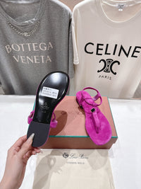 Mindil Suede Sandals