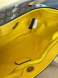 Supreme Tote
