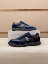 G Move Sneakers