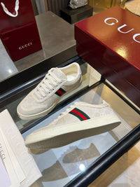 Stretch Low Top Trainers