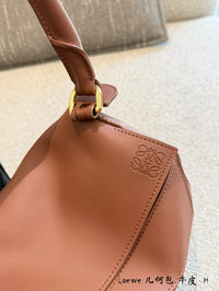Medium Leather Shoulder Bag