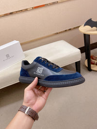 G Move Sneakers