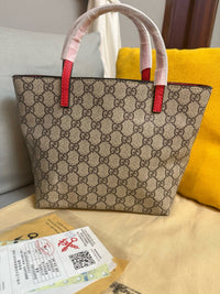 Supreme Tote