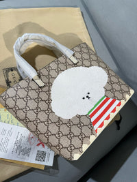 Supreme Tote