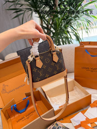 Alma Nano Bag