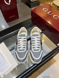 Stretch Low Top Trainers
