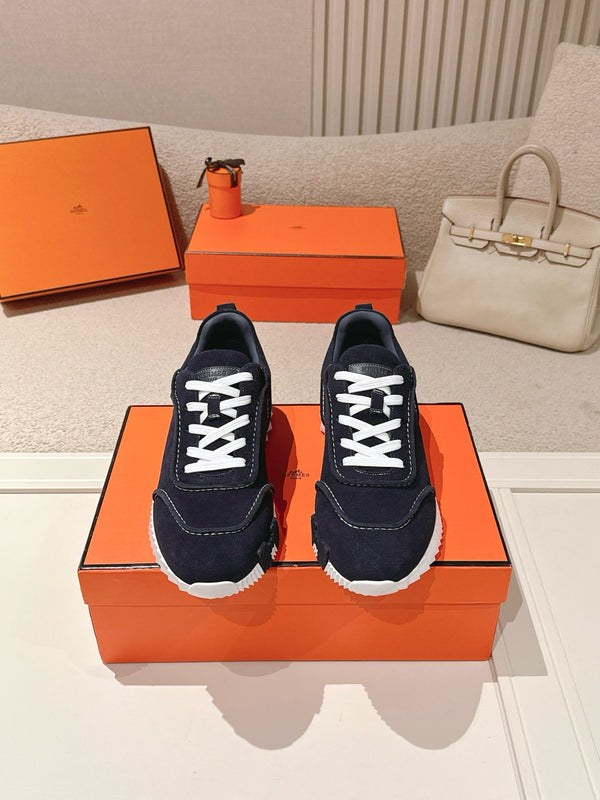 26S Bouncing Sneakers