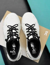 Cloud X 4 Trainers