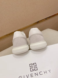G Move Sneakers