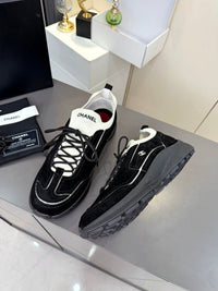 Logo Sneakers