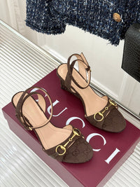 Donna Wedge Sandals