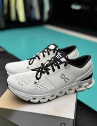 Cloud X 4 Trainers
