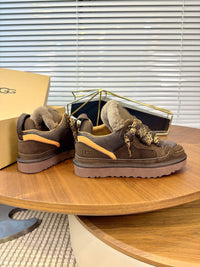 Lowmel Sneakers