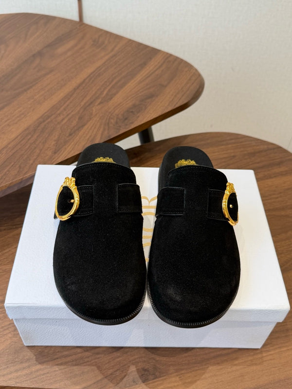 26S Médaillon Buckle Mules