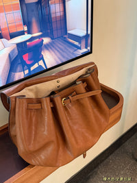 Rendez-vous Leather Shoulder Bag