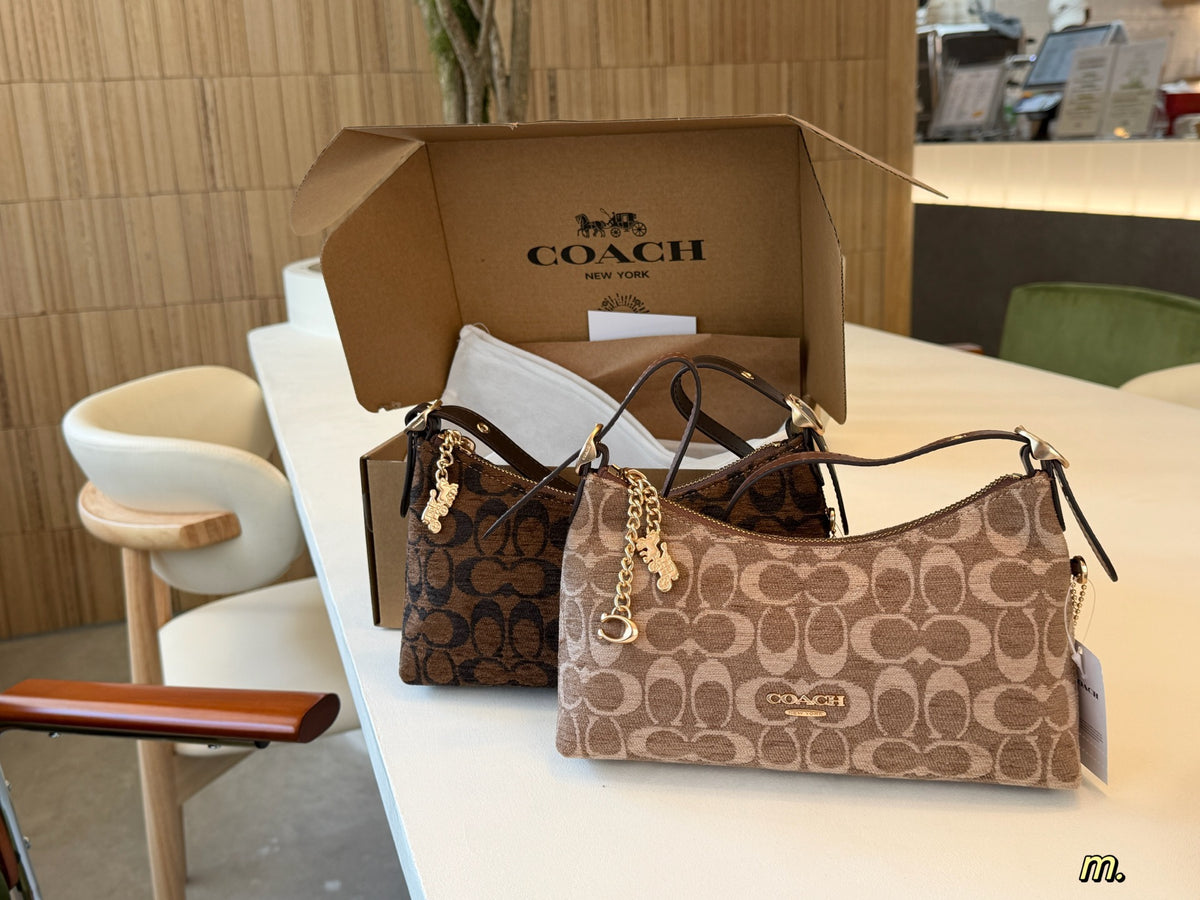 Emeilia Shoulder Bag