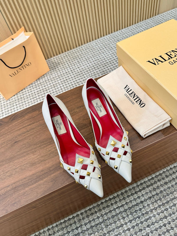 Garavani Studdy Pumps