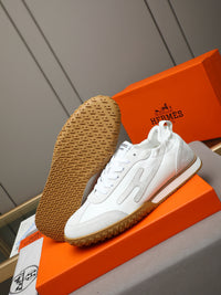Trail Sneakers