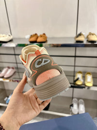 B30 Sneakers