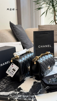 24C Flap Bag