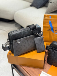 Trio Messenger Bag