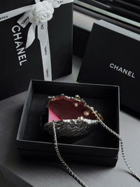 26P Oyster Minaudière