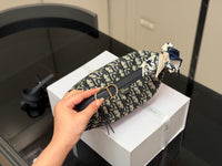 Travel Nomad Pouch