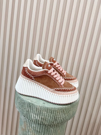 Nama Runner Platform Sneakers