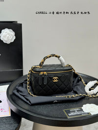 25B Vanity Case with Chain