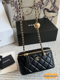 Pearl Crush Vanity Bag