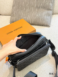 Trio Messenger Bag