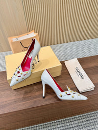 Garavani Studdy Pumps