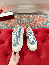 Low Top Sneakers