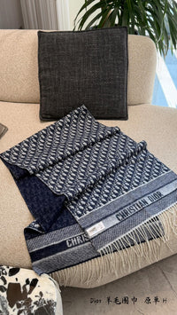Oblique Scarf
