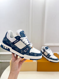 Logo Trainers