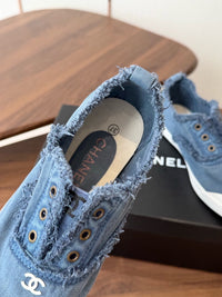 26S Slip-on Sneakers