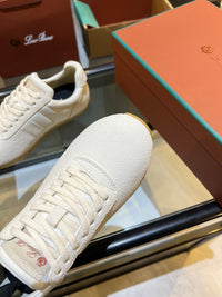 Fast Walk Sneakers