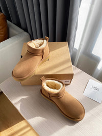 Classic Ultra Mini Boots