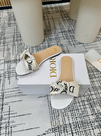 J'Adior Slides