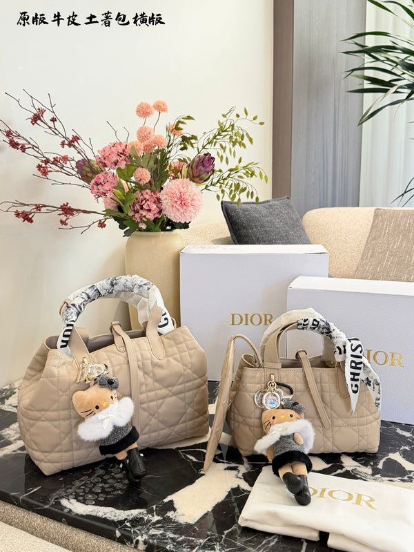 Toujours Leather Tote