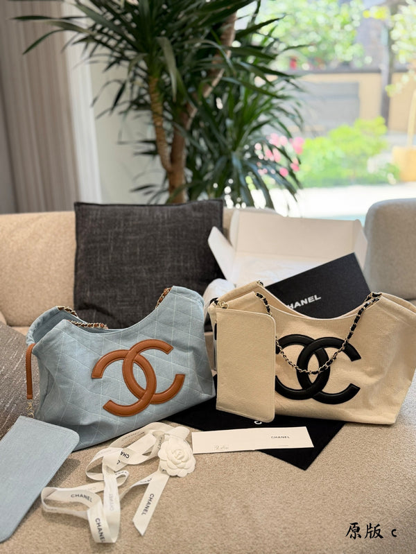 Coco Beach Tote Bag