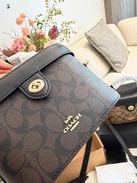 Kay Crossbody Vanity Bag
